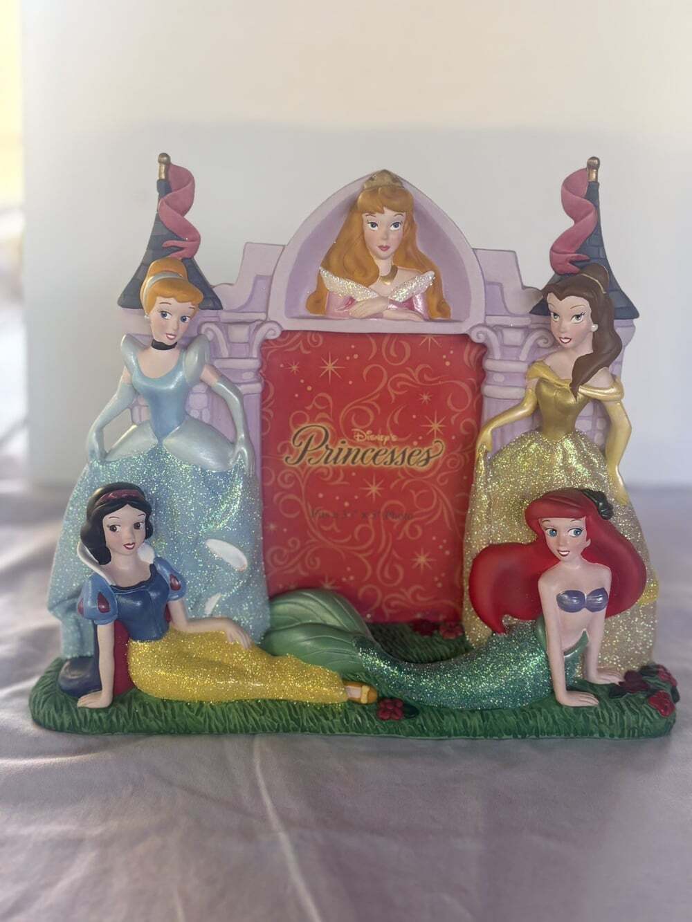 Vintage Disney Picture Frame 3.5X5 Princess Figurine Cinderella Snow White Belle